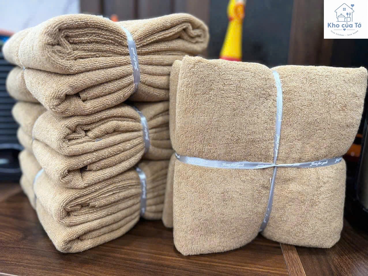 Set 2 chiếc Khăn tắm xuất dư, khăn tắm Canifa size 70x135cm dày dặn, mềm mịn, thấm hút nước.
